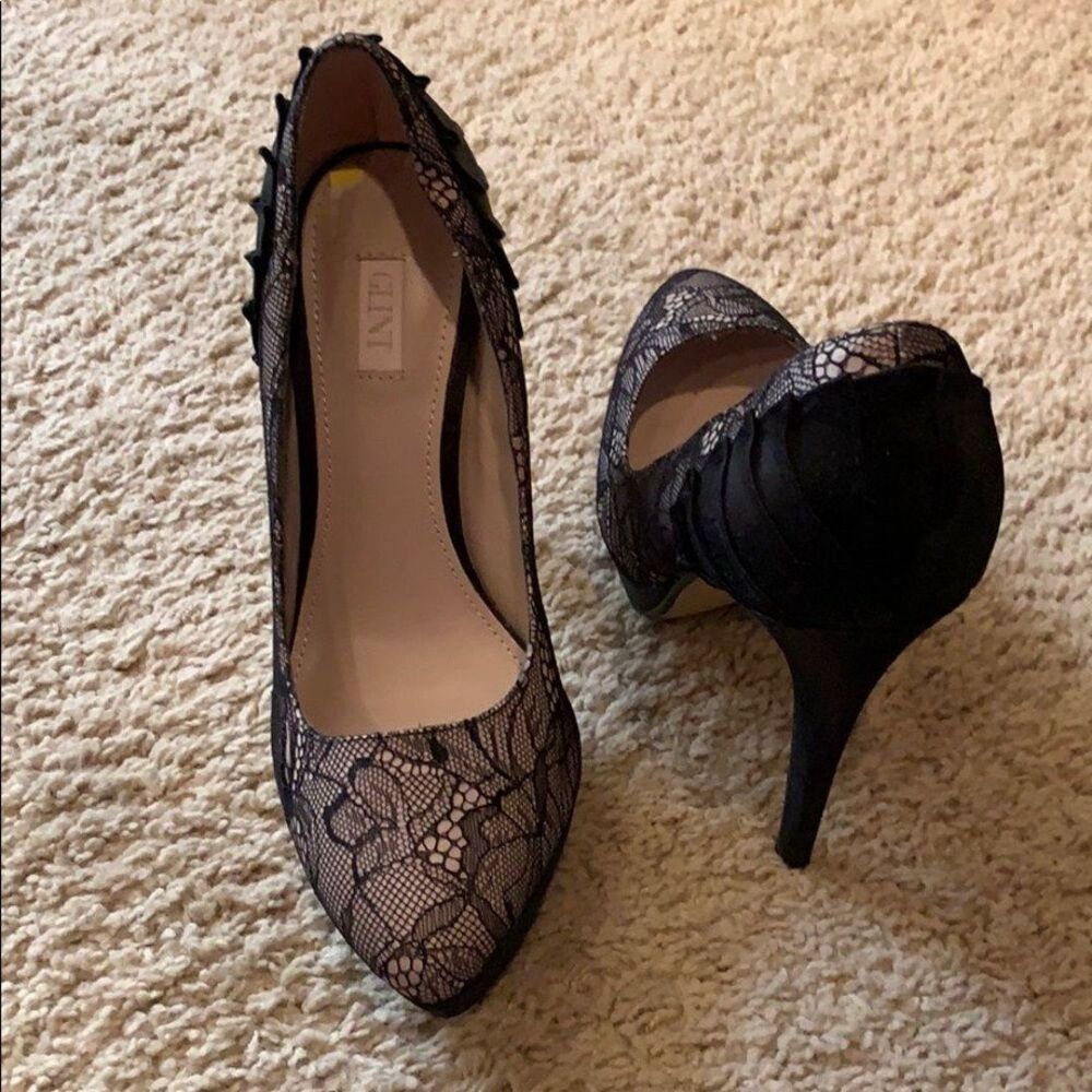 Glint Black Lace Stiletto Heels Size 7.5 AS-IS Special Occasion Pump